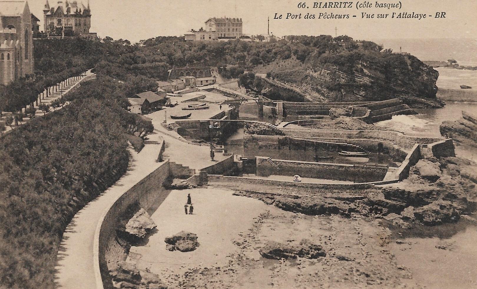 /France/FR_place_1903-1938_BIARRITZ Le Port des Pecheurs - Vue sur l'Attalaye.jpg